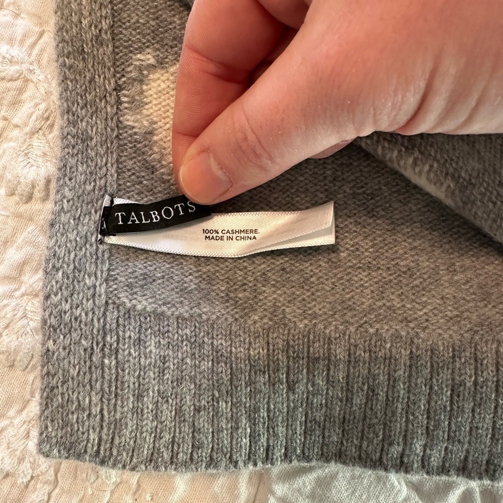 Talbots cashmere heart scarf NWOT - Picture 5 of 5